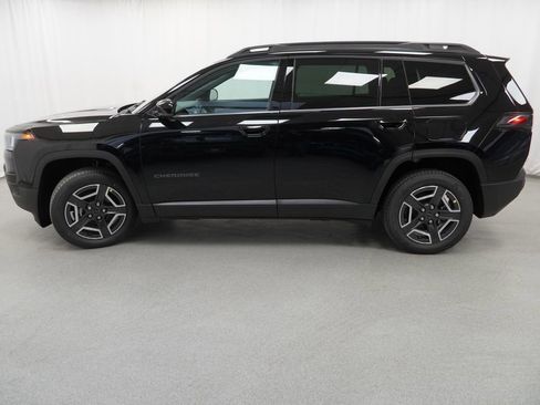 New 2026 Jeep Cherokee Laredo AWD/4WD image 14