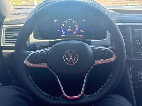 Used 2023 Volkswagen Atlas SE FWD image 18