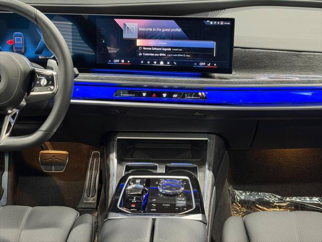 Used 2024 BMW 760i xDrive w/ Executive Package AWD/4WD image 11