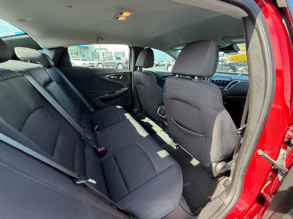 Used 2025 Chevrolet Malibu LT FWD image 25