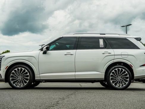 Used 2026 Hyundai Palisade Calligraphy FWD image 10