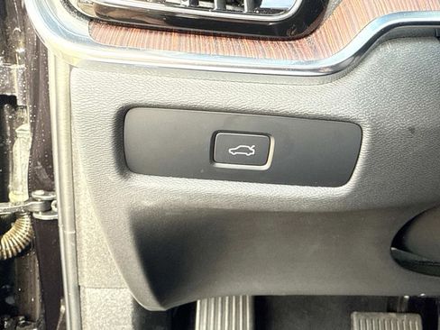 Certified 2024 Volvo S60 B5 Ultimate image 30