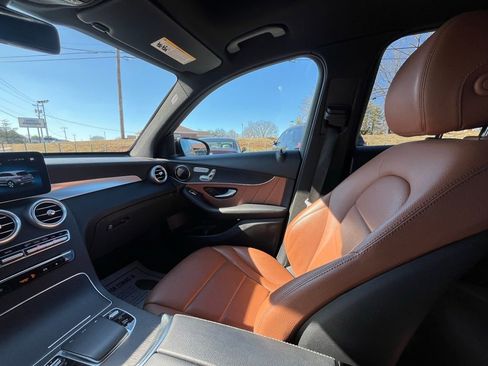 Used 2020 Mercedes-Benz GLC 300 image 19