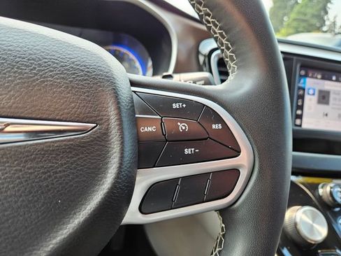 Used 2023 Chrysler Voyager LX FWD image 35