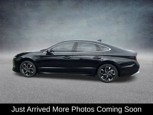 Used 2024 Hyundai Sonata SEL FWD image 2