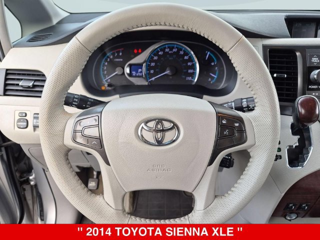 Used 2014 Toyota Sienna XLE FWD image 17
