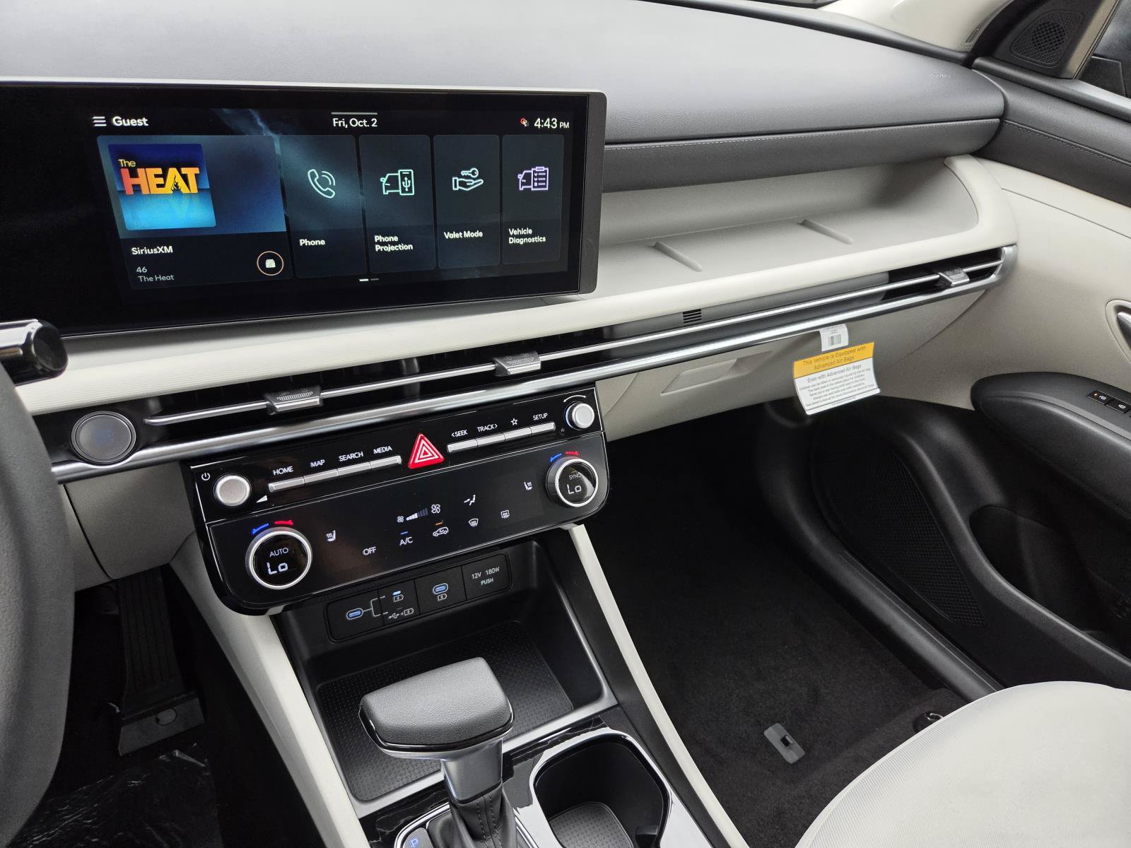 New 2026 Hyundai Tucson SEL FWD image 17