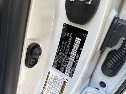 New 2025 Lexus LX 700h Overtrail image 38