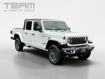 New 2025 Jeep Gladiator Sport