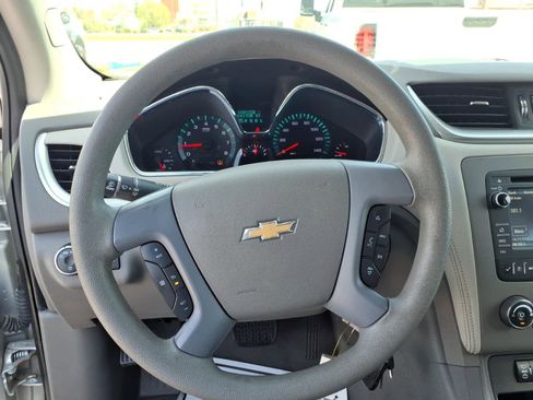 Used 2017 Chevrolet Traverse LS image 8