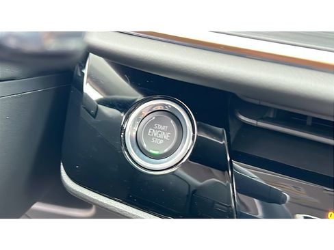 Certified 2025 Buick Envision Avenir AWD/4WD image 21
