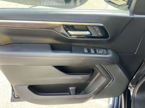 Certified 2025 Chevrolet Tahoe LS w/ LPO, Dark Essentials Package AWD/4WD image 19
