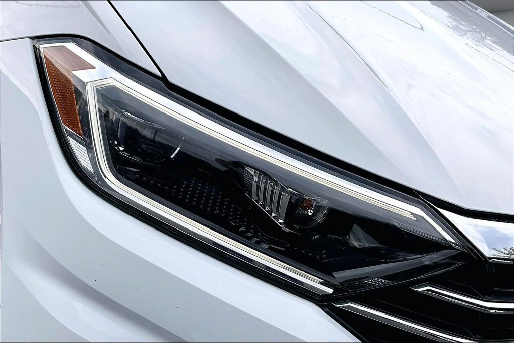 Used 2019 Volkswagen Jetta SEL FWD image 32