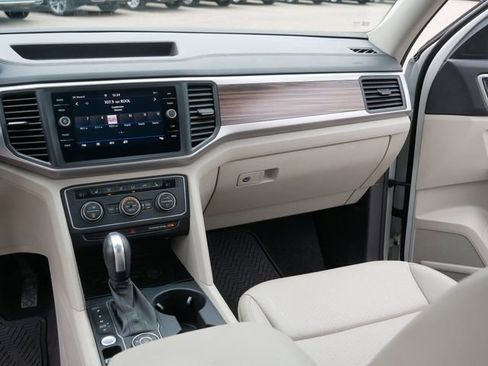 Used 2021 Volkswagen Atlas SE w/ Panoramic Sunroof Package image 24