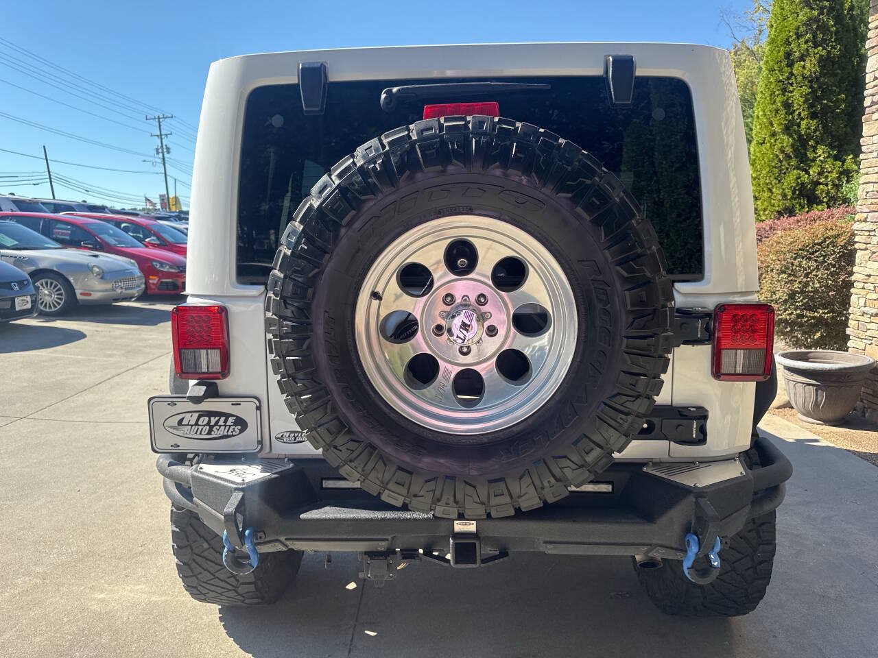 Used 2015 Jeep Wrangler Unlimited Rubicon w/ Connectivity Group AWD/4WD image 31