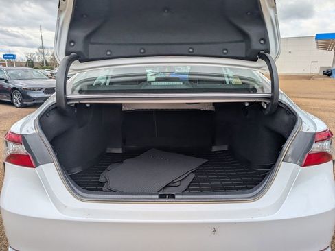 Used 2021 Toyota Camry XSE image 31