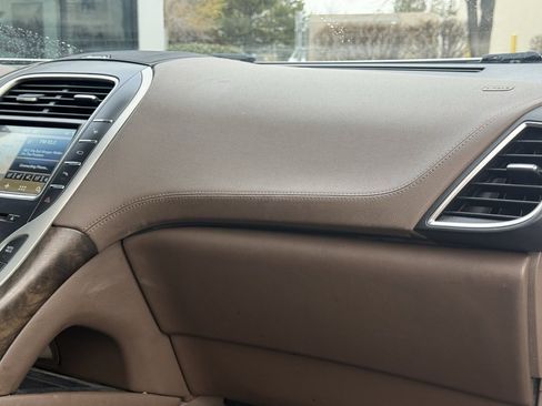 Used 2016 Lincoln MKX Reserve w/ Technology Package image 28