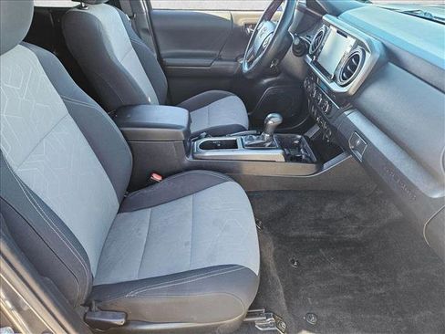 Used 2023 Toyota Tacoma TRD Off-Road image 18