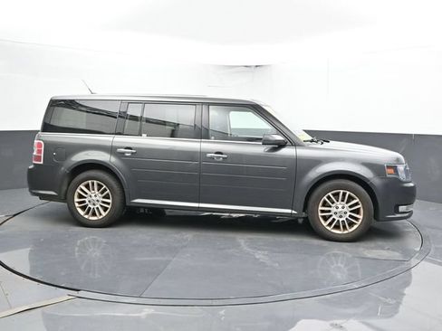 Used 2016 Ford Flex SEL FWD image 4