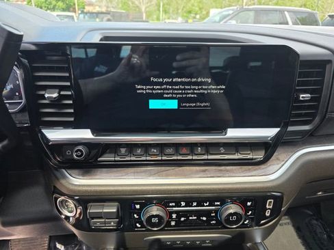 Used 2025 Chevrolet Silverado 2500 LTZ w/ LTZ Plus Package AWD/4WD image 31
