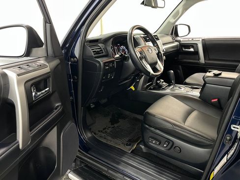 Used 2024 Toyota 4Runner SR5 Premium w/ Moonroof Package AWD/4WD image 12