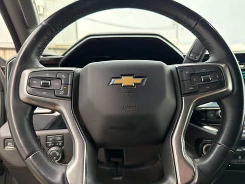 Used 2023 Chevrolet Silverado 1500 LT w/ Z71 Off-Road Package image 22