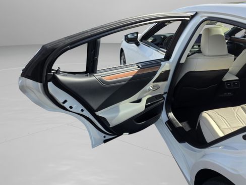 New 2025 Lexus ES 350 Ultra Luxury image 28