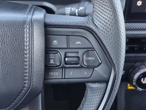 Used 2025 Toyota Tacoma TRD Pro image 32