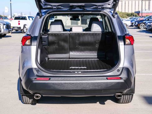 Certified 2022 Toyota RAV4 XLE Premium FWD image 28