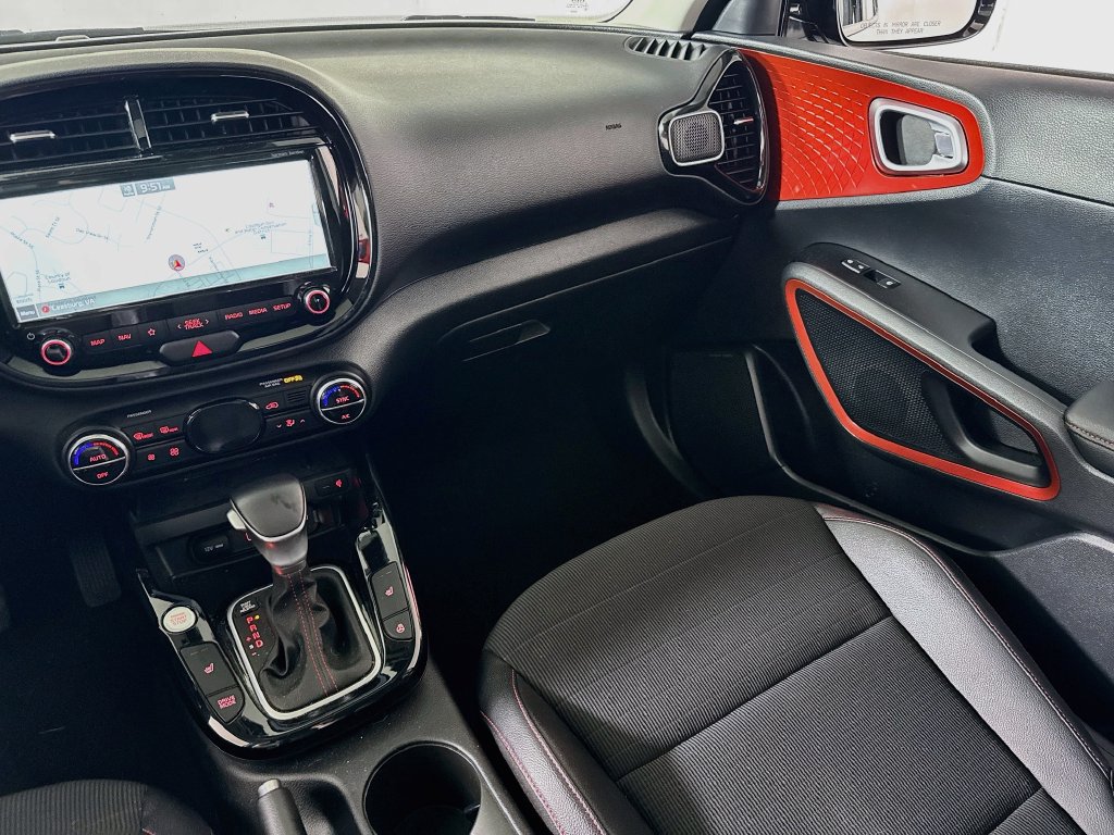 Used 2022 Kia Soul Turbo FWD image 25