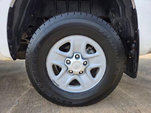 Used 2019 Toyota Tundra SR AWD/4WD image 27