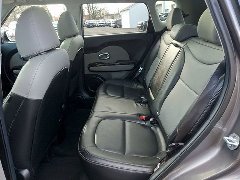 Certified 2019 Kia Soul + w/ Primo Package image 10