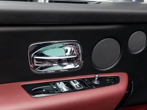 Used 2022 Rolls-Royce Cullinan image 9