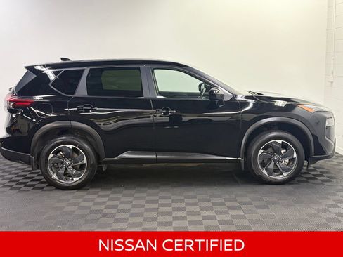 Certified 2025 Nissan Rogue SV AWD/4WD image 5