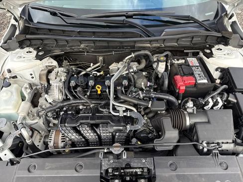 Used 2024 Nissan Altima 2.5 SV FWD image 26