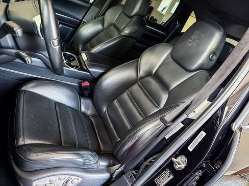 Used 2014 Porsche Cayenne Turbo S AWD/4WD image 18