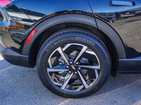 New 2026 Chevrolet Equinox EV LT image 8