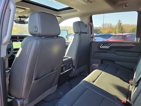 New 2026 GMC Sierra 3500 Denali w/ Denali Reserve Package image 12