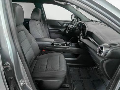 Used 2025 Chevrolet Equinox LT FWD image 22