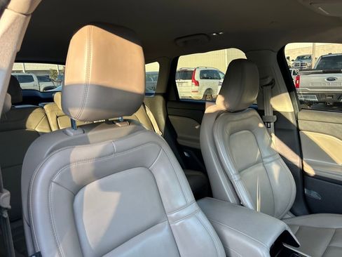 Used 2022 Lincoln Corsair FWD image 13