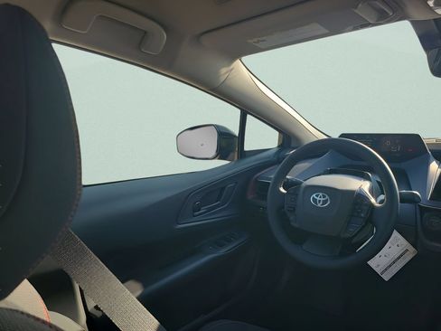 New 2026 Toyota Prius Plug-In Hybrid FWD image 15