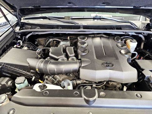 Used 2018 Toyota 4Runner Limited image 39