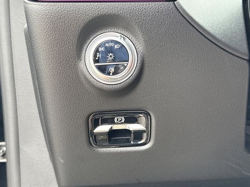 Used 2022 Mercedes-Benz C 300 Sedan image 19