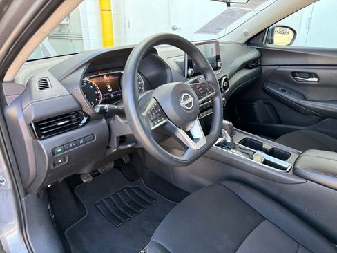 Used 2024 Nissan Sentra SV FWD image 14