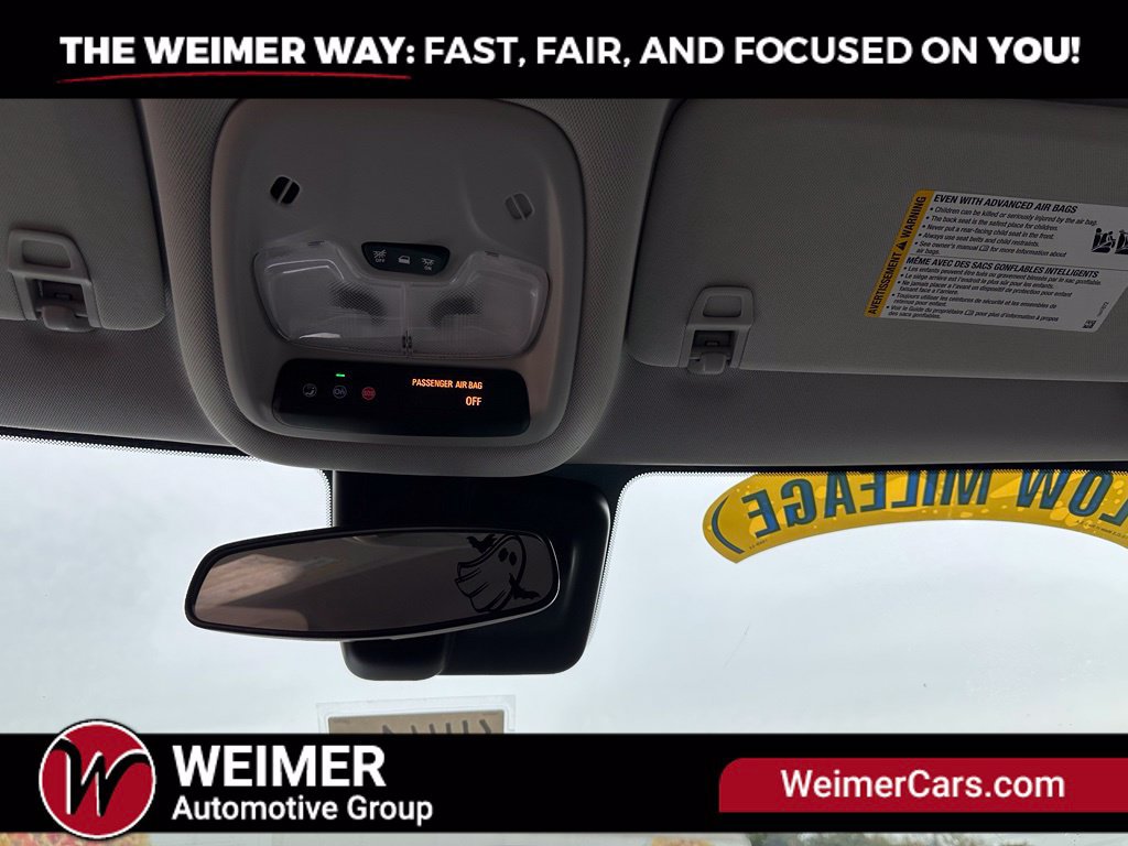 Used 2025 Chevrolet TrailBlazer LT w/ LT Cold Weather Package AWD/4WD image 17