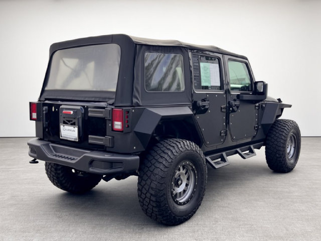 Used 2018 Jeep Wrangler Unlimited Sport w/ Connectivity Group AWD/4WD image 5