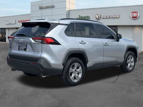 Used 2025 Toyota RAV4 LE AWD/4WD image 7