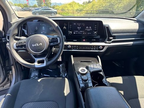 Used 2023 Kia Sportage LX AWD/4WD image 12