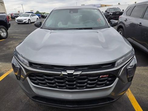 Used 2024 Chevrolet Trax RS w/ Driver Confidence Package FWD image 11