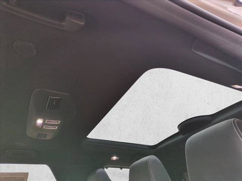 Used 2021 Land Rover Discovery S R-Dynamic image 21